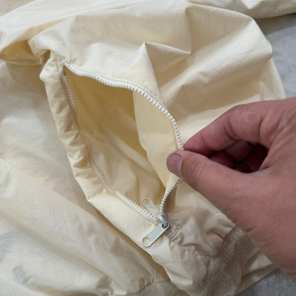 VINTAGE IZOD Pullover V Neck Nylon Windbreaker Jacket Size L Mens Cream 90s - Picture 5 of 7